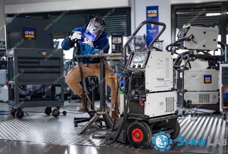 Wyświetlacz GYS Titanium 321 AC/DC tryb Wizard Lab