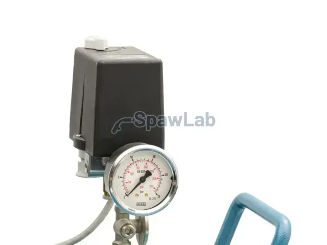 Airpress Twin-piston compressor K 300-700S 14 bar 5.5 HP/4 kW 400V 450 l/min 300 l - star-delta connection