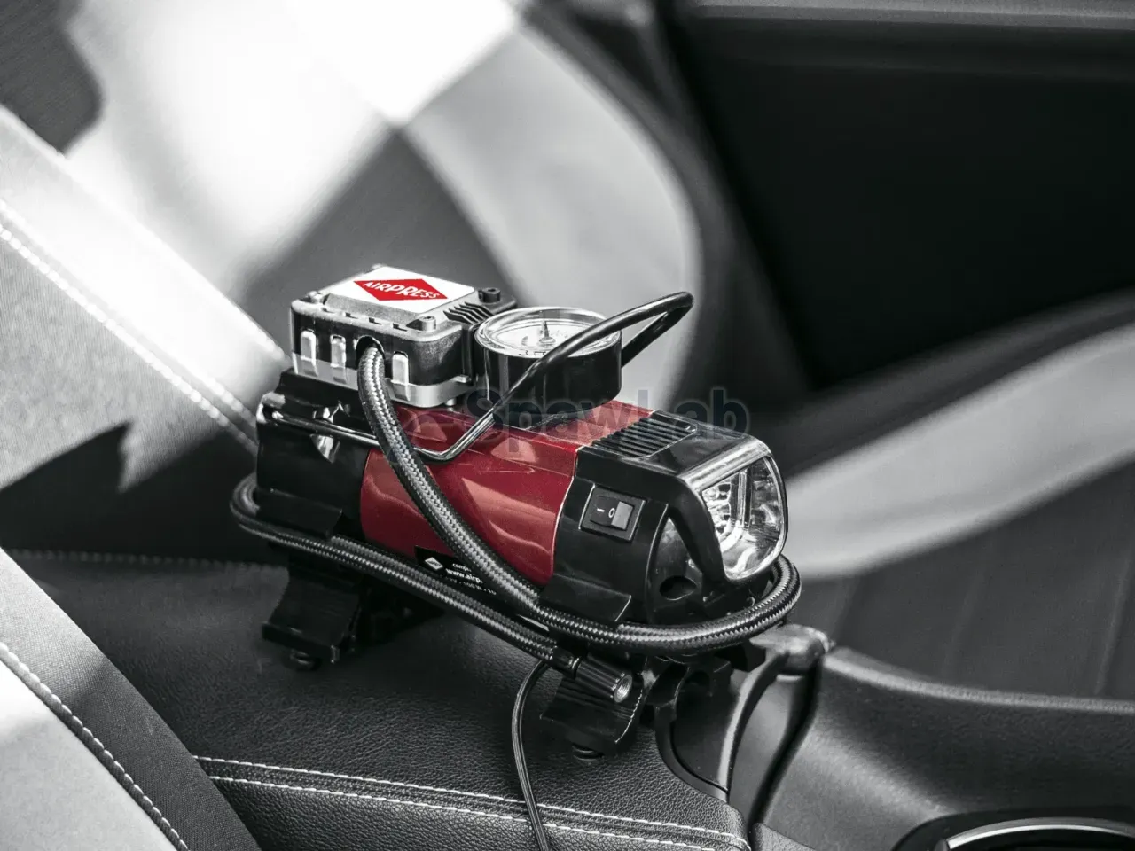 Airpress Mini kompresor samochodowy 12V 7 bar 0.19 KM/0.14 kW 27 l/min bezolejowy | bezzbiornikowy, zdjęcie 3