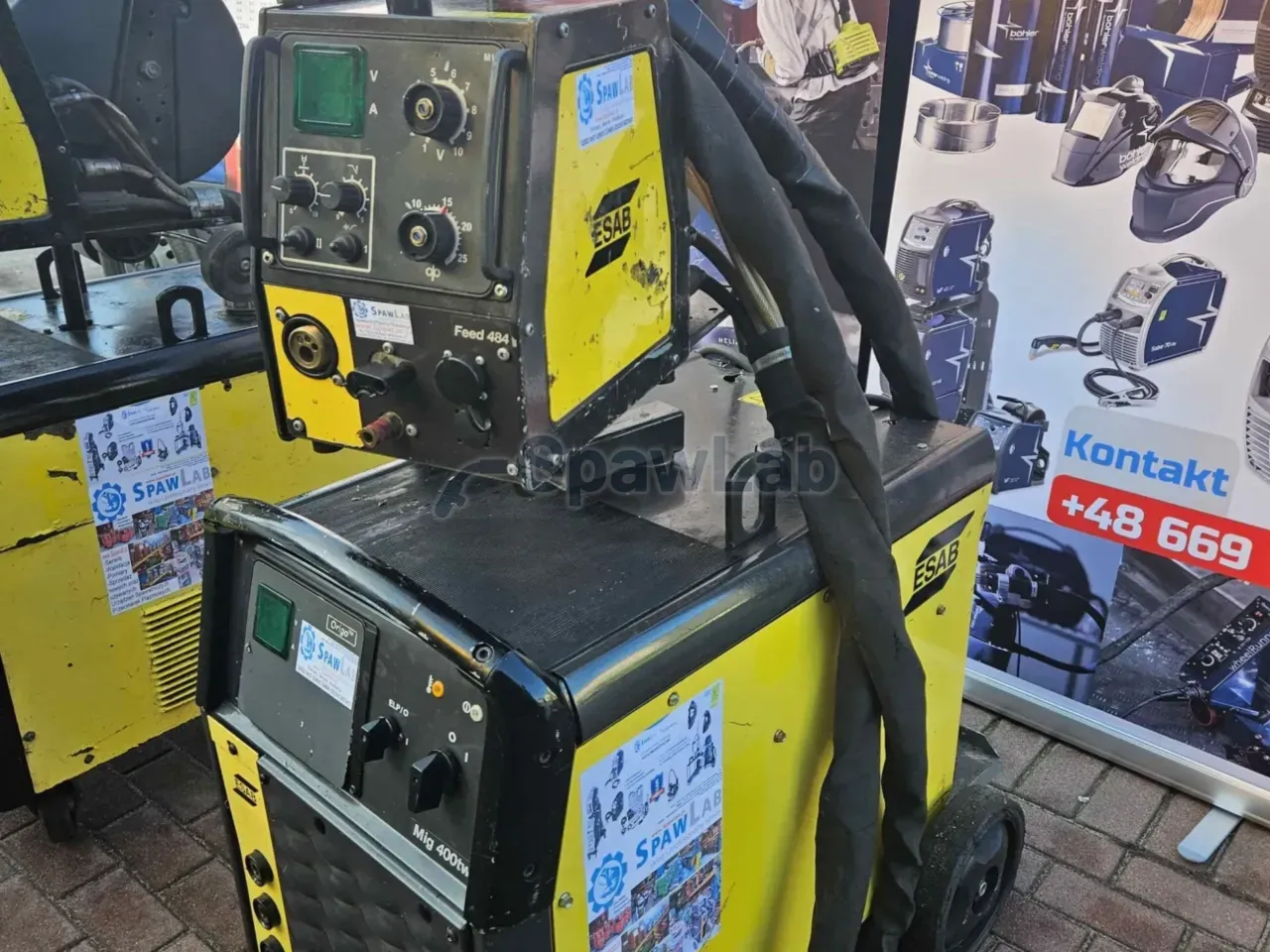 ESAB Origo Mig 400tw z podajnikiem ESAB Feed 484, na panelu czytelny napis Mig 400tw, egzemplarz z oferty