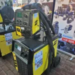 ESAB Origo Mig 400tw z podajnikiem ESAB Feed 484, na panelu czytelny napis Mig 400tw, egzemplarz z oferty