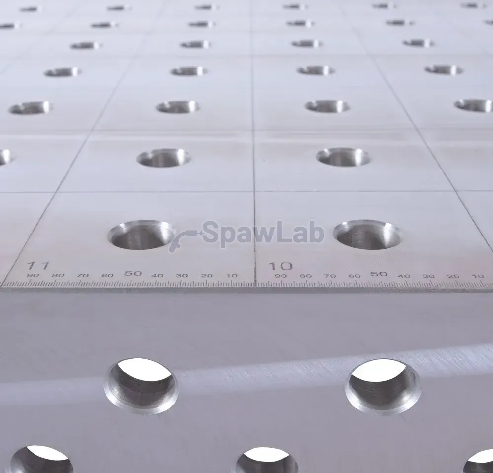 Spartus Stół spawalniczy Spartus Ferros 3D 2000x1000x200mm | D28 | 4 nogi ze stopami L=650mm, zdjęcie 3