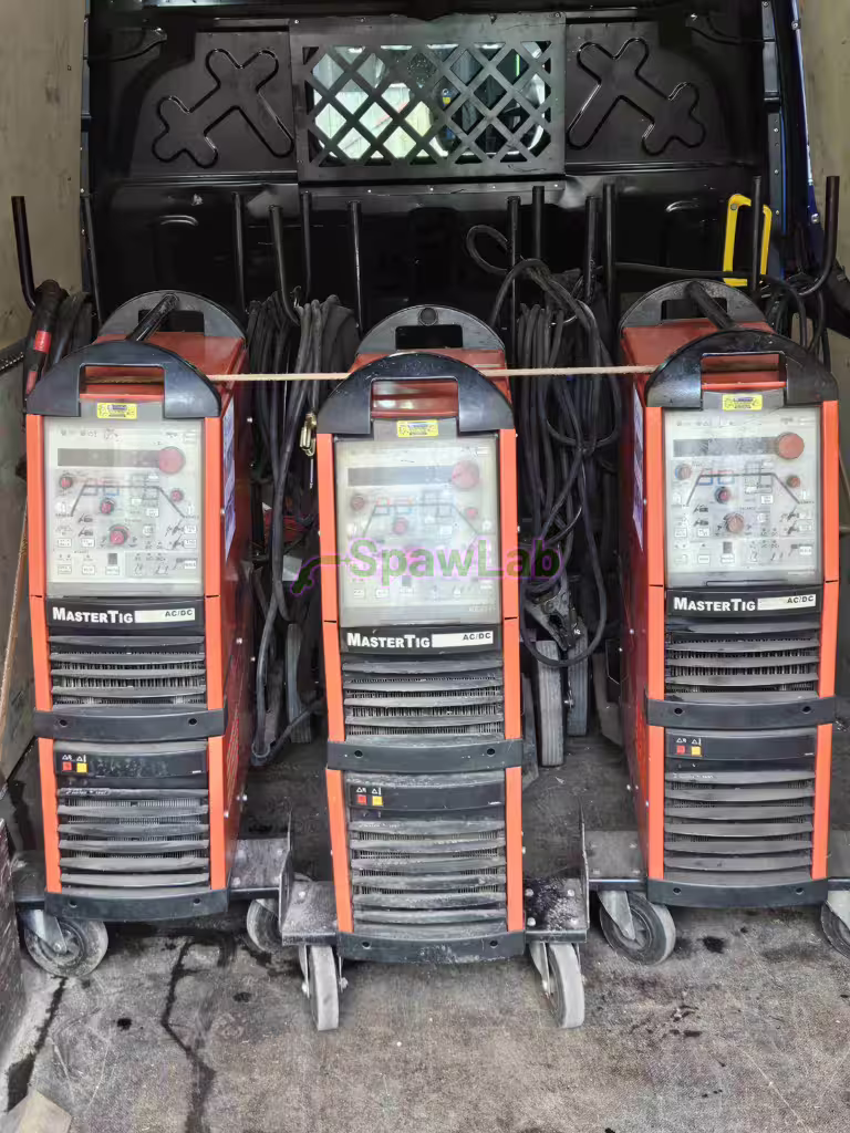 Trzy używane spawarki Kemppi MasterTig 2500W sprzedane do Grecji