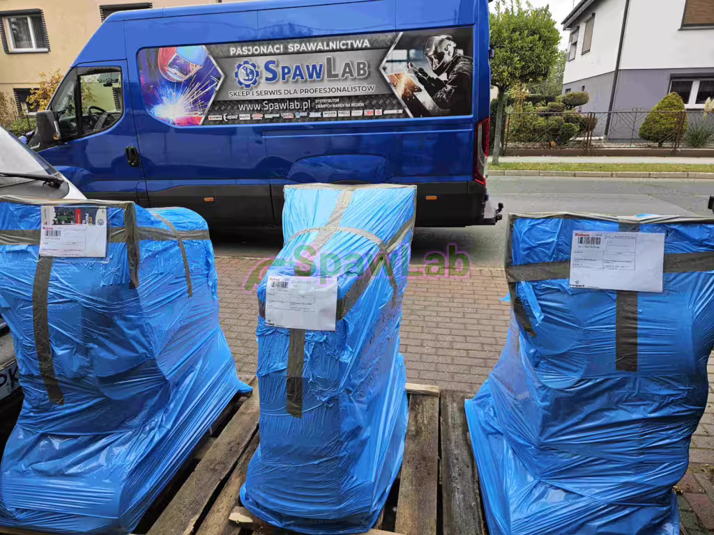 Trzy używane spawarki Kemppi MasterTig 2500W sprzedane do Grecji